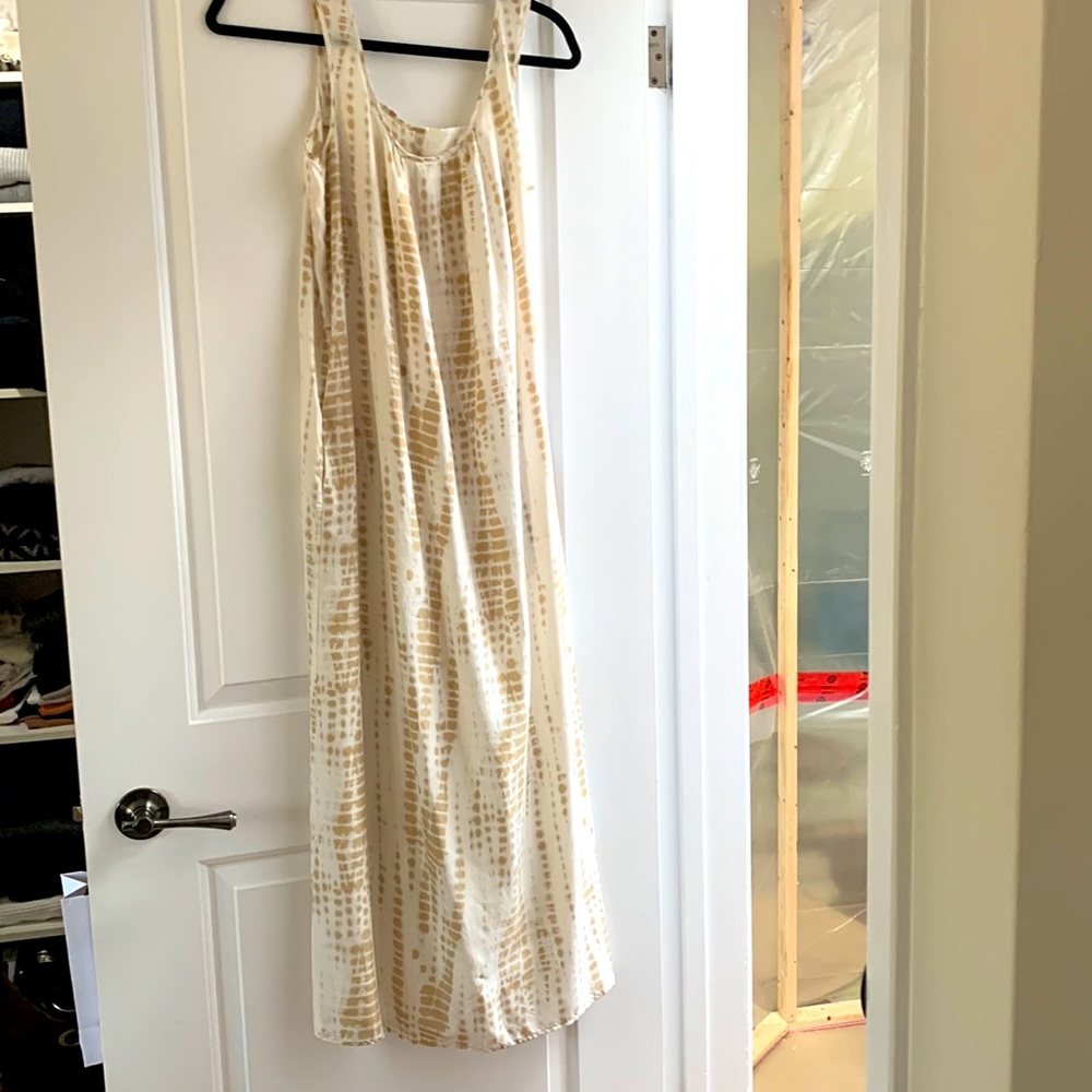 Michael Kors Silk Maxi Dress. Tag was removed and it has pockets